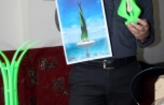 Bir keşif yaptı, başına gelmeyen kalmadı