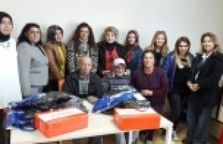 MHP'li kadınlardan anlamlı kutlama