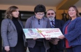 Türel’den 5 yıldızlı karne hediyesi