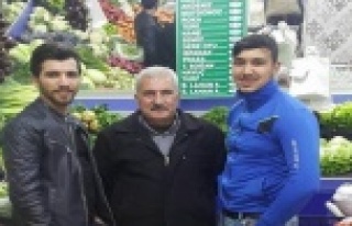 Yiğit esnafının yanında