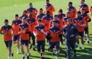 Adanaspor Alanya'da kampa girdi