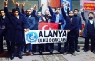 Alanyalı Ülkücüler İzmir'e çıkarma yaptı