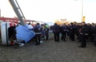 Feci kaza iki kardeşi ayırdı