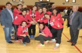 Şampiyon Akdora oldu