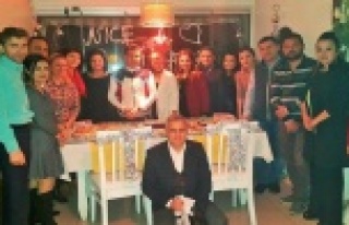 Yeni'ye sürpriz kutlama