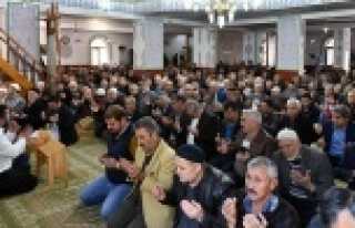 Alanyalılar Camii'nde şehitlere dua