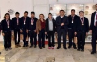 Başkan Yücel'e engel tanımayan konuklar