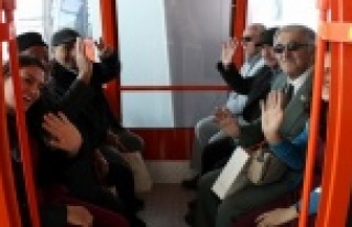 İlk kez teleferiğe bindiler