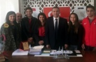 Müdür Er şampiyonları ağırladı