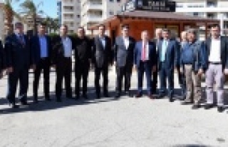 Taksicilerin taleplerini dinledi