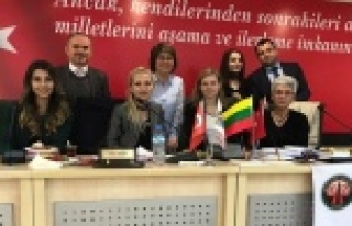Türk toplamunda kadının yeri konuşuldu