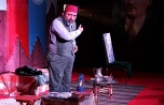 Ünlü oyuncu Alanya'da öğrencilerle buluştu