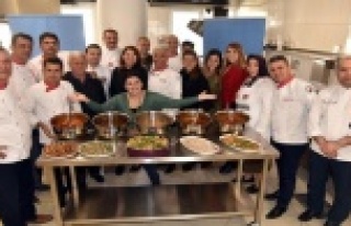 Usta aşçılara Alanya yemekleri öğretildi