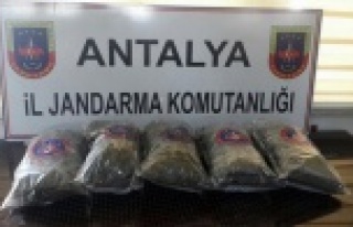 Yolcu otobüsünde 6 kilo esrar