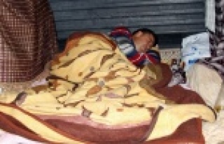 30 gündür hastane bahçesinde kalıyor