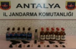Alanya'da kaçak içki ve sigara operasyonu