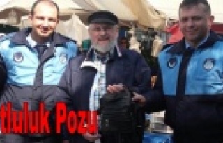 Alanya zabıtası çantayı anında buldu