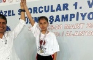 Alanyalı Hatice'den hat-trick