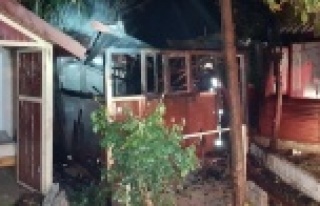 Bungolov yangını: 1 ağır yaralı var