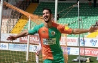 Emre Akbaba Trabzon yolcusu