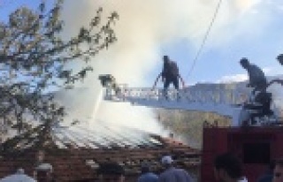 Evde çıkan yangın panik yarattı