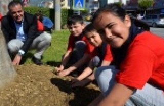 Güney izcilerle Alanya'yı güzelleştiriyor
