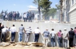 İnşaat halindeki yurt yanarak küle döndü