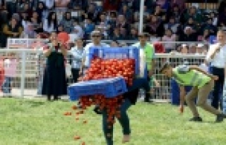 Kadınlar kıyasıya yarıştı