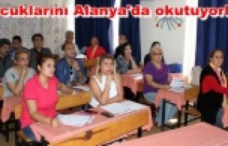 Yabancı uyruklu veliler Türkçe öğreniyor