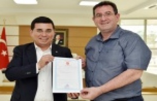 Askeri alan mağdurları tapularını alıyor