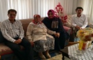 Çelik ve Berberoğlu'ndan şehit annesine ziyaret