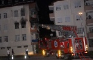 Ev yanarak kullanılmaz hale geldi