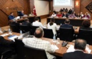 İki mahalleye yeni kapalı pazar