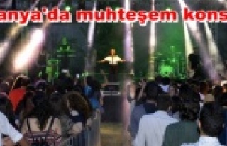 Model Fatma öğrenciler için sahneye çıktı