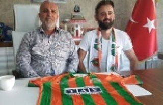 Survivor Erdi'ye Alanyaspor forması