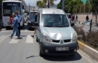 Teyze ve yeğen yaya geçidinde hastanelik oldu