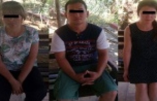 Alanya'da yakalanan 3 kişi sınır dışı edildi