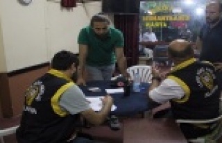 Alanya’da dernek ve kahvehanelere kumar baskını