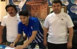 Genç yetenek İskender Kestelspor'da
