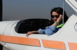 Gizem Alanya'nın ilk kadın pilotu oldu