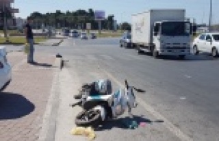Otomobil motosiklete çarptı: 1 yaralı var