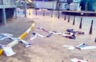 15 Temmuz afişlerine çirkin saldırı