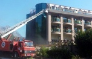 5 yıldızlı otelde korkutan yangın
