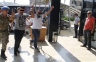 Alanya Adliyesi önünde meydan okudular