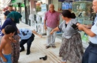 Dilenci iki kadın ortalığı birbirine kattı