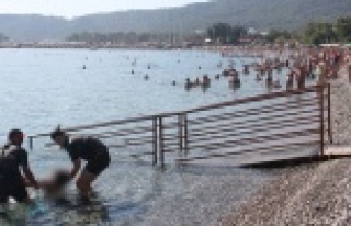 Vatandaşların oynuyor zannettiği gencin cesedi...