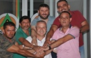 Alanyaspor taraftarı kenetlendi