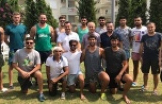 Başkan Yücel’den şampiyonlara jest