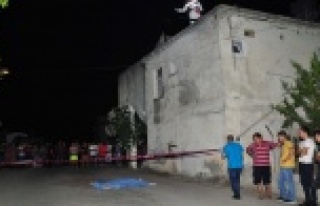 Çatıdan düşen yaşlı adam öldü