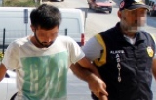 Darp edilmekten bayılma numarasıyla kurtuldu